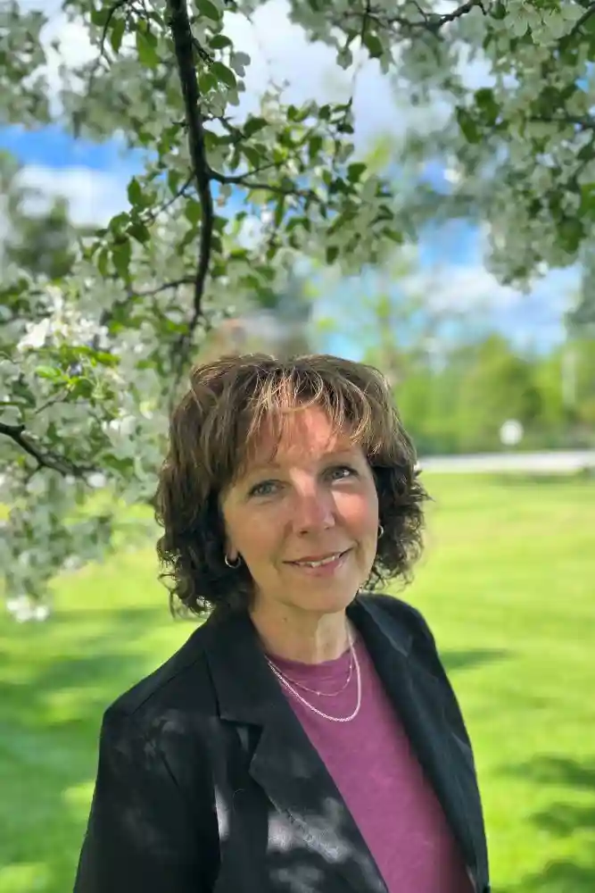 Lisa Lewis